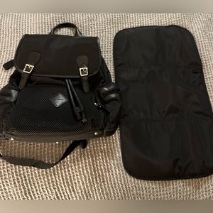 Ergobaby Black Kids Backpack with Changing Pad